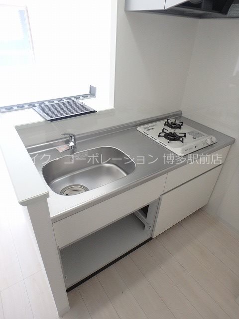 同物件、別部屋の写真です。 レトワール吉塚 キッチン