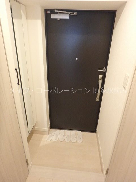 ※階数でキッチン・建具・扉・フローリングの色は違います グランフォーレ博多駅プレミア その他7