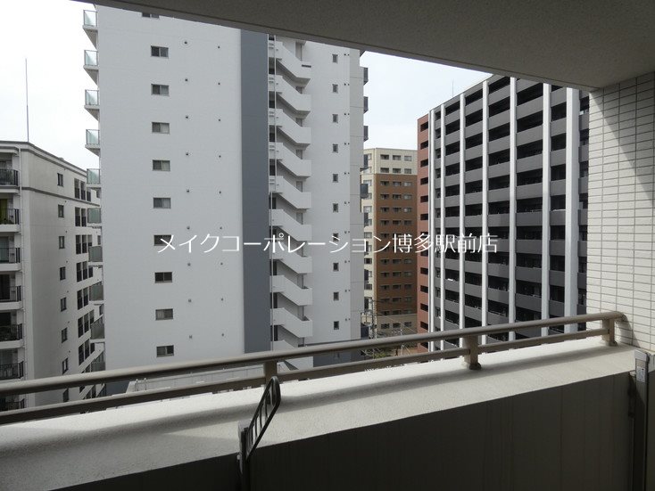 9階の眺望です。 ラクラス博多 その他14