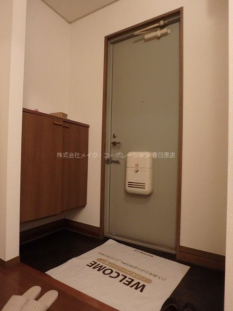 写真は同型タイプ セジュールまどか 玄関