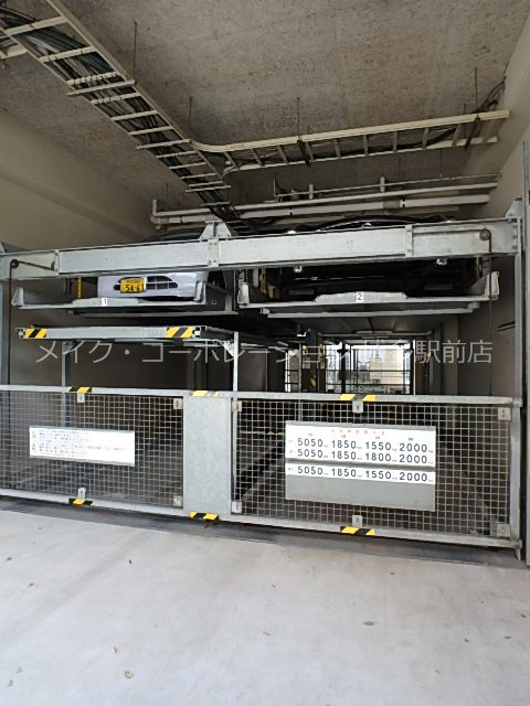 マンション花房 駐車場