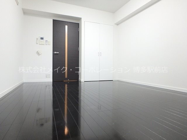 ※写真は棟内別部屋参考写真 VIDA博多 リビング