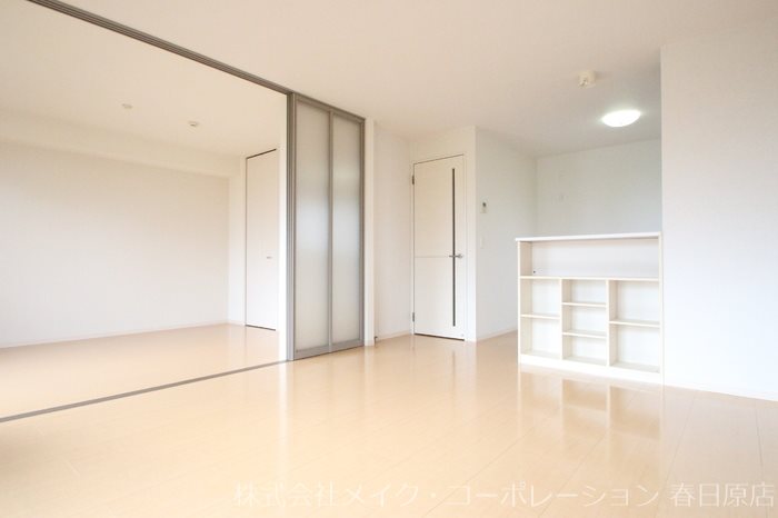 写真は同型タイプ グランドリシェス リビング