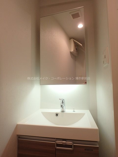 エンクレスト博多MATE 洗面所