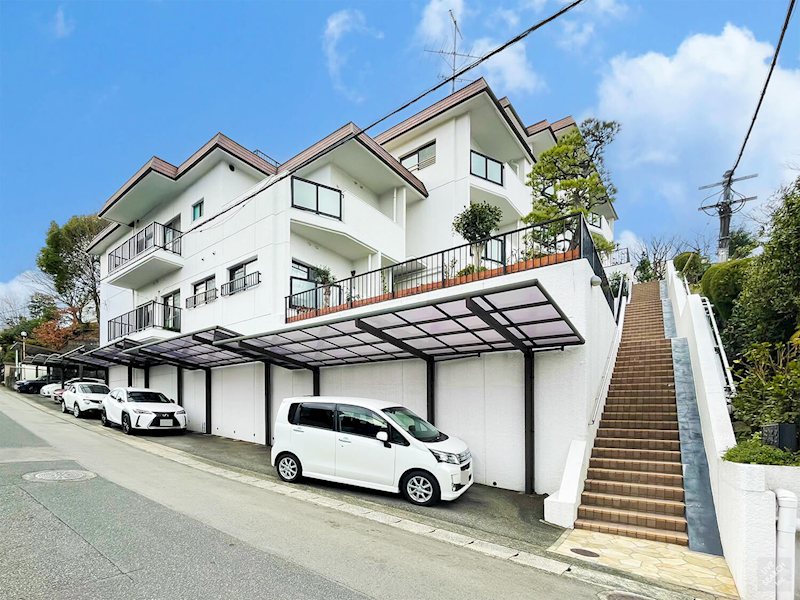 パスコマンション高宮 203号室 外観