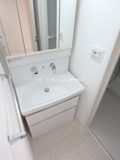 ファーストポイント東比恵 洗面所