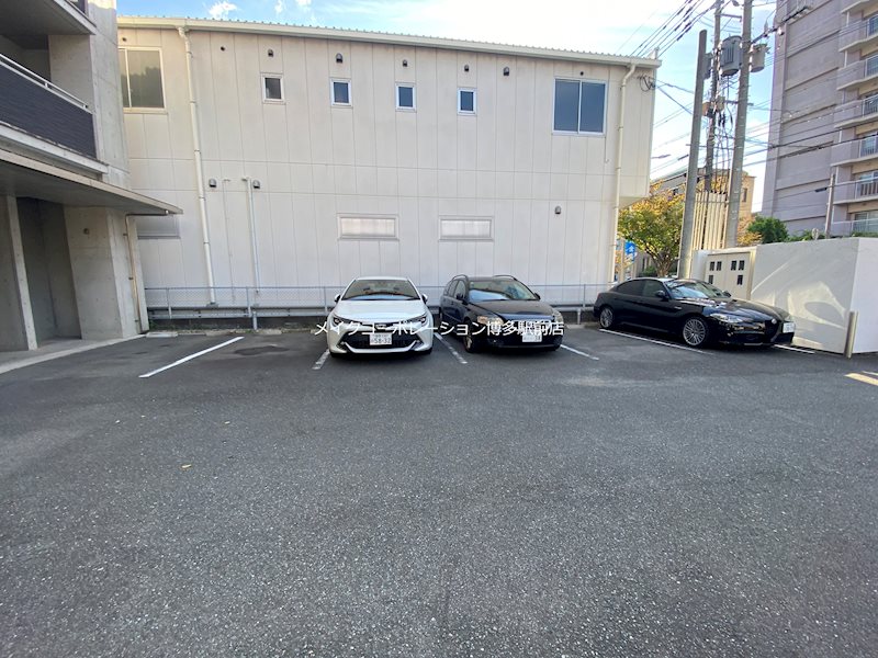カーサ・アミータ 駐車場