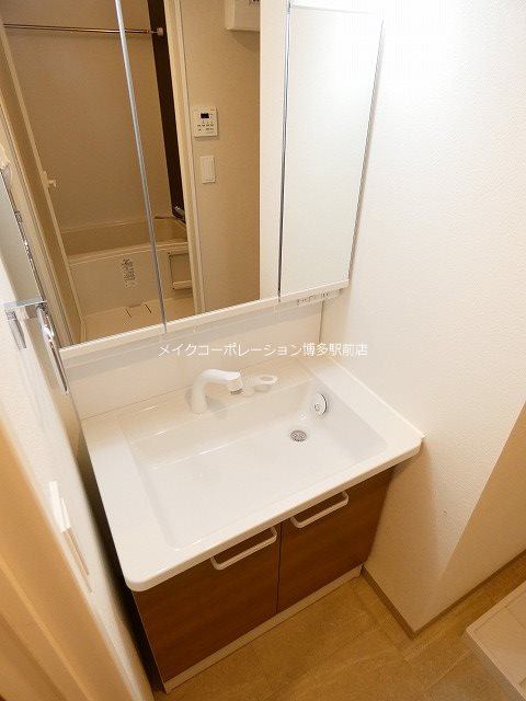 Liaison博多駅東 洗面所