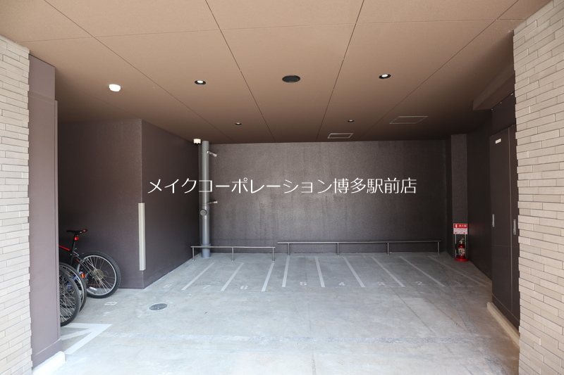 アルファシオ　ディフォンド 駐車場