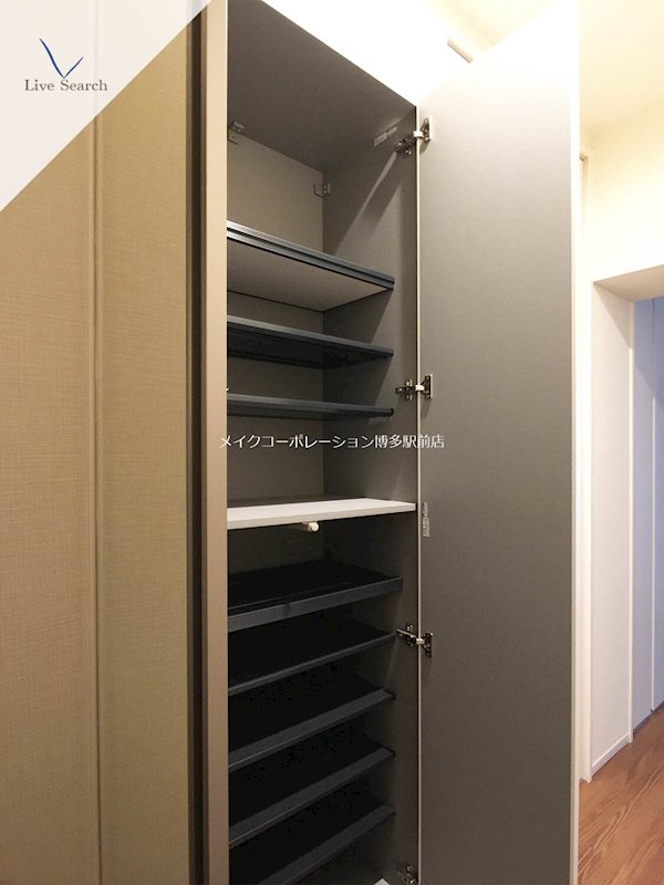 博多スタービル 収納