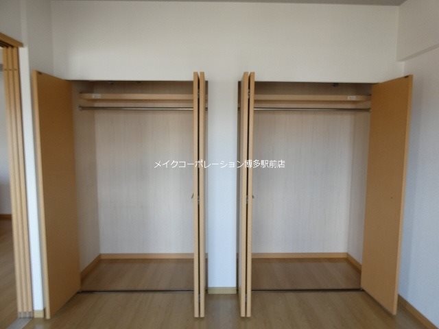サン・ビオ空港通り 収納