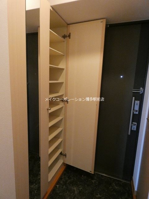 サン・ビオ空港通り 収納
