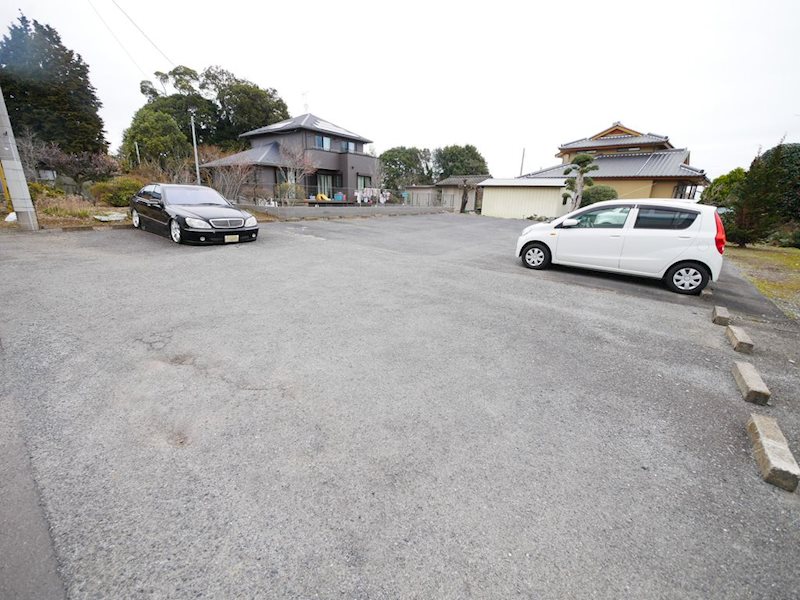 フラワーハイツＡ 駐車場