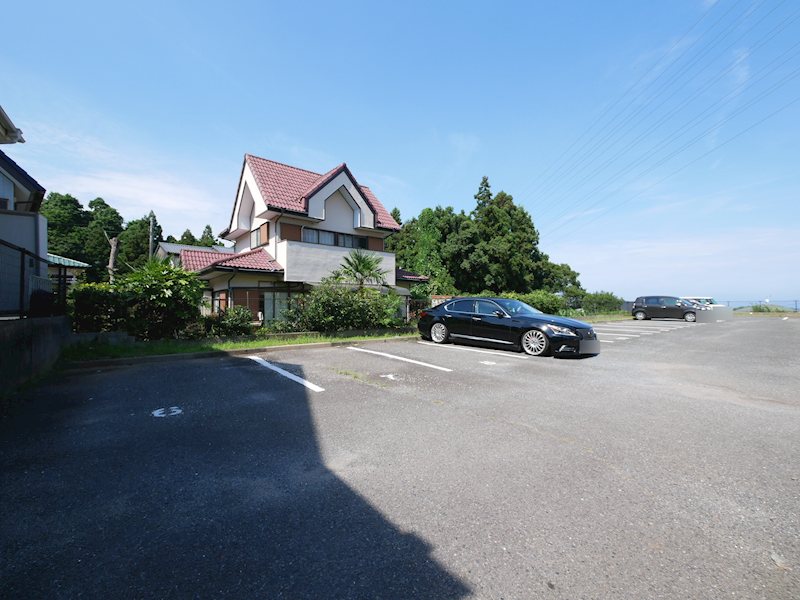 ベレガンス日立 駐車場