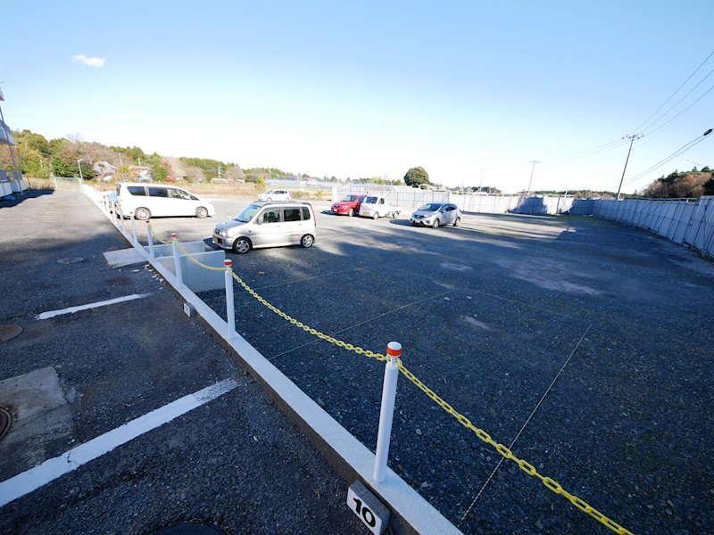 ヒルトップ 駐車場