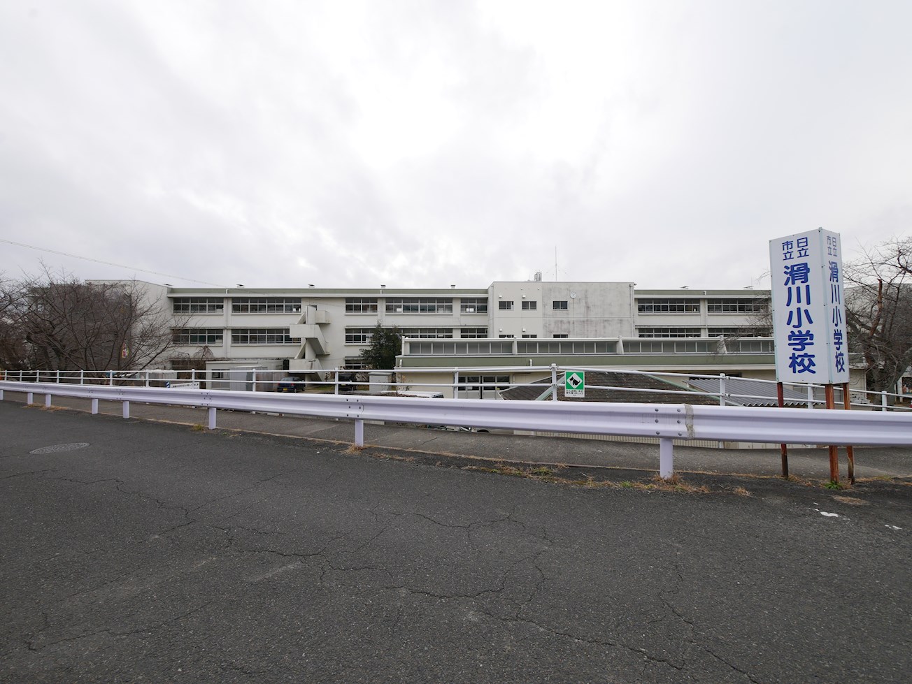 サンプラザA 小学校