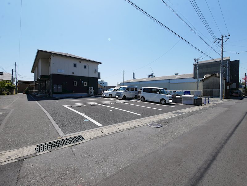 シャーメゾン　ノアール 駐車場
