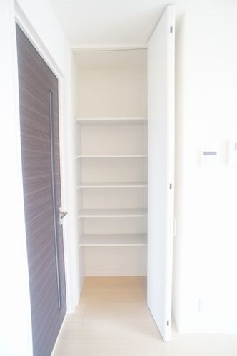 シャーメゾン　ノアール 収納