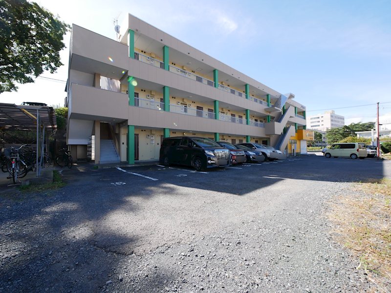 エジリスカイコート 駐車場