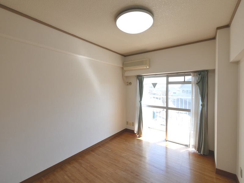 池の川ビル リビング
