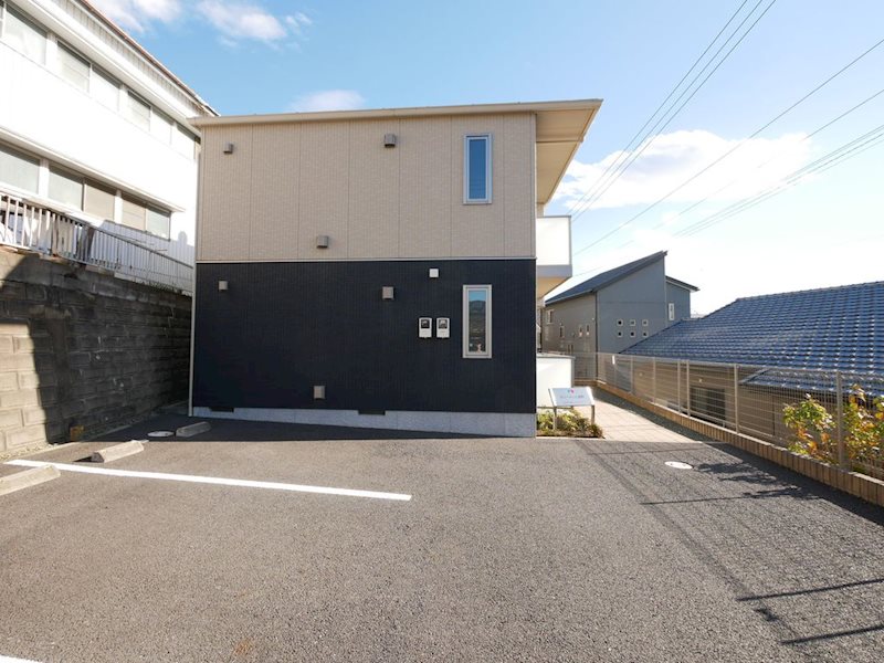 サニーウェル神峰 駐車場