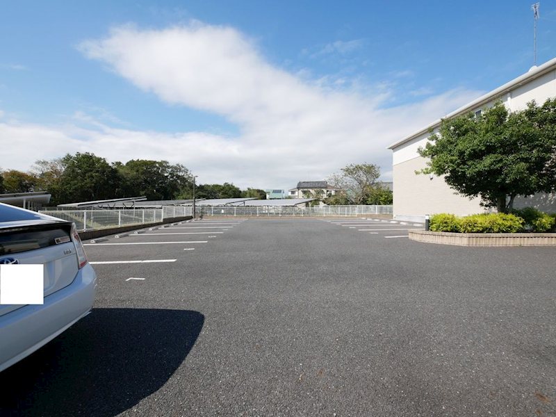 ラヴィータ 駐車場