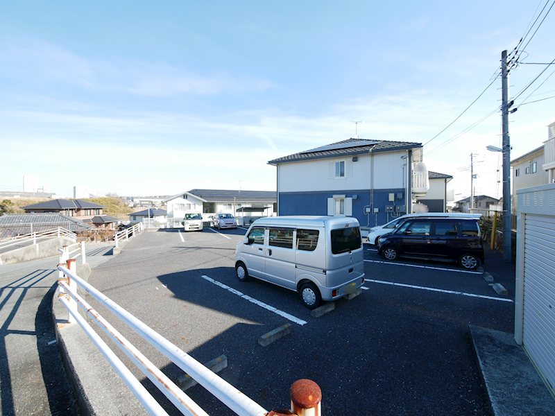 ロイヤルスクエアＣ 駐車場