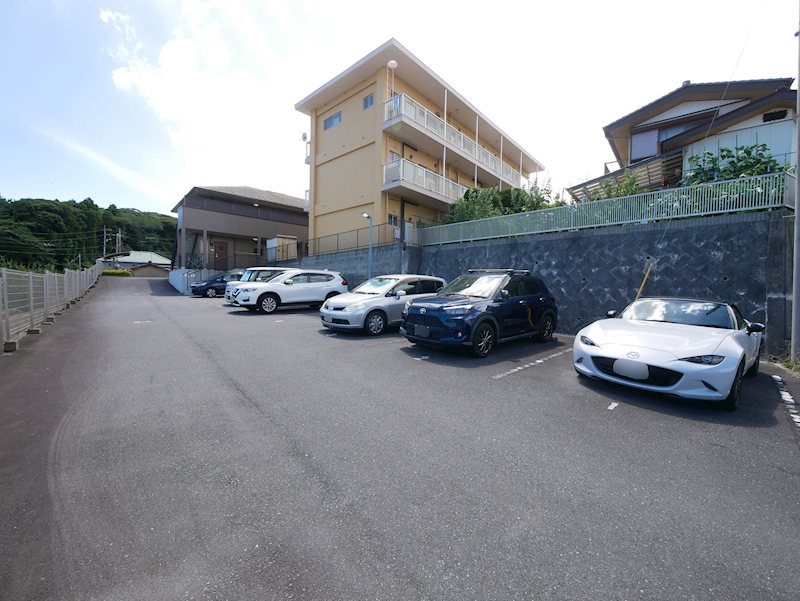 コンフォートＫ 駐車場