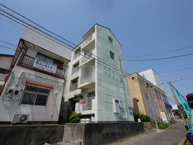 ハイツくれよん 外観