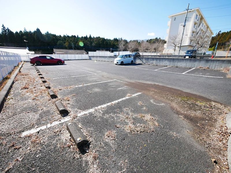 ビレッジハウス十王2号棟 駐車場