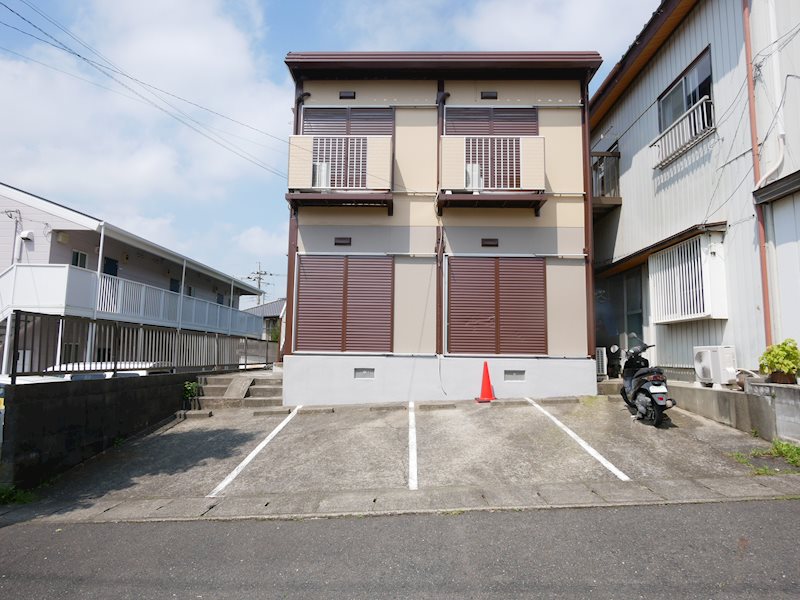 コーポいづみ 駐車場
