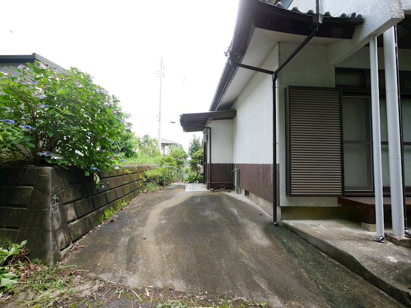 シークレットベース 駐車場
