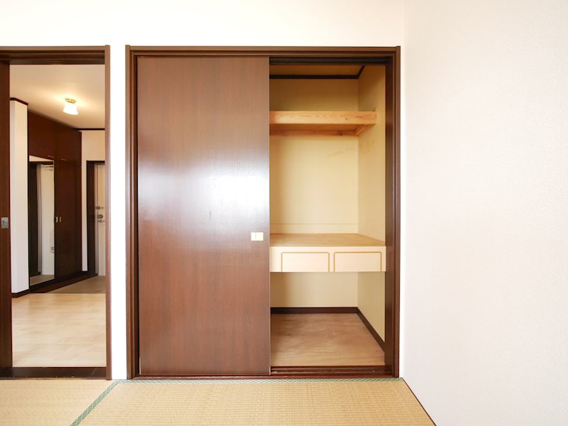 イーズアパートメント　B棟  収納