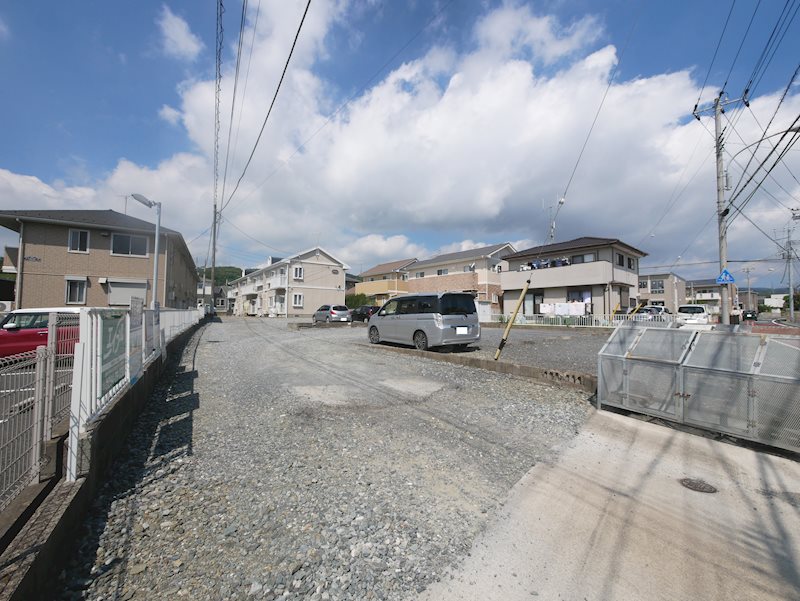 ファミールメゾン 駐車場