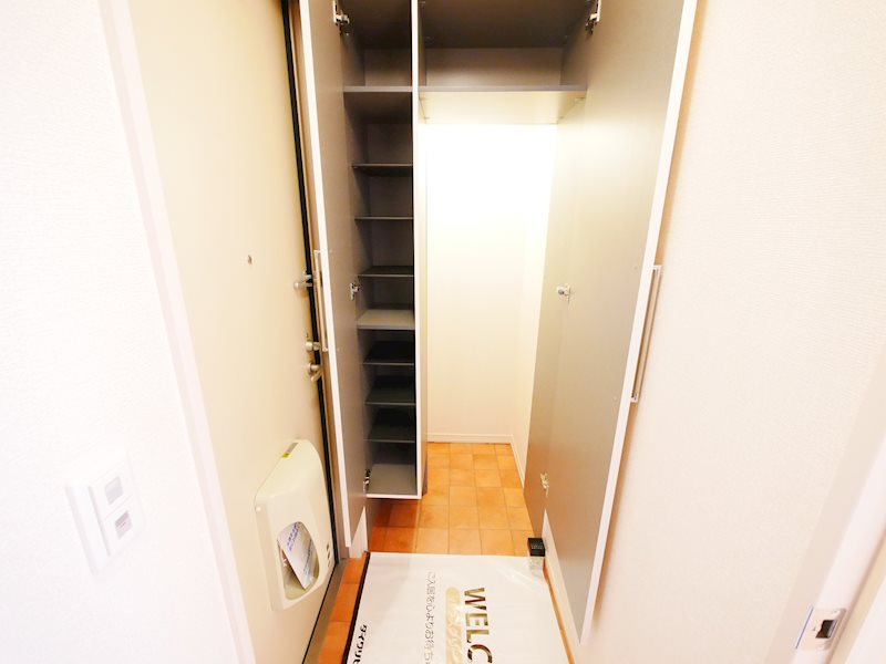 サニスペ  玄関