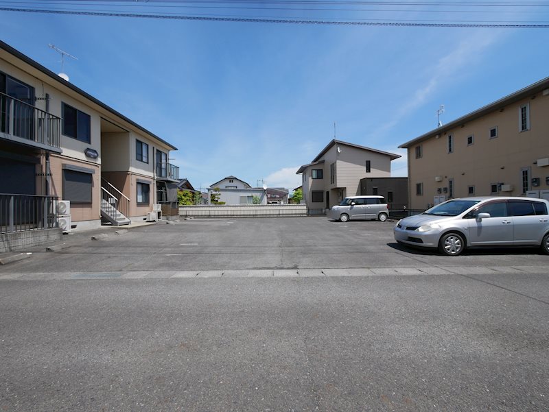 ディアスまいづる 駐車場