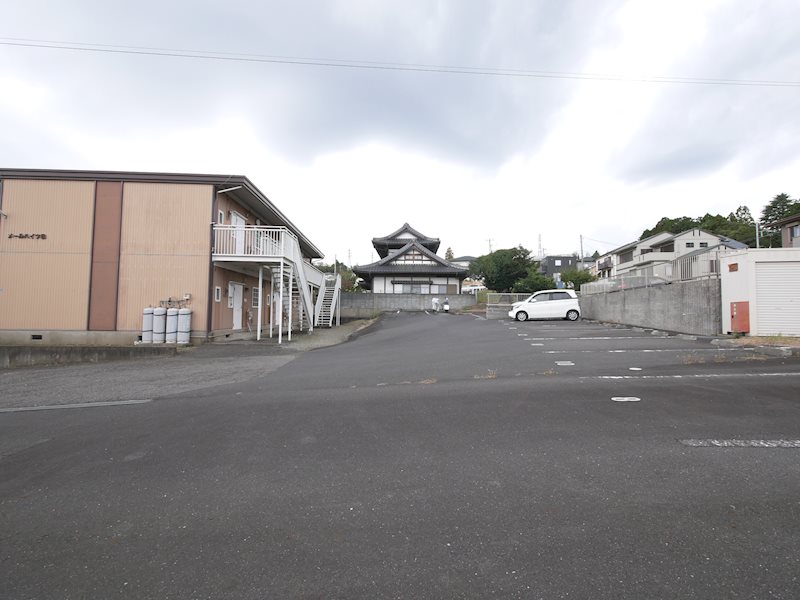 メールハイツＡ 駐車場