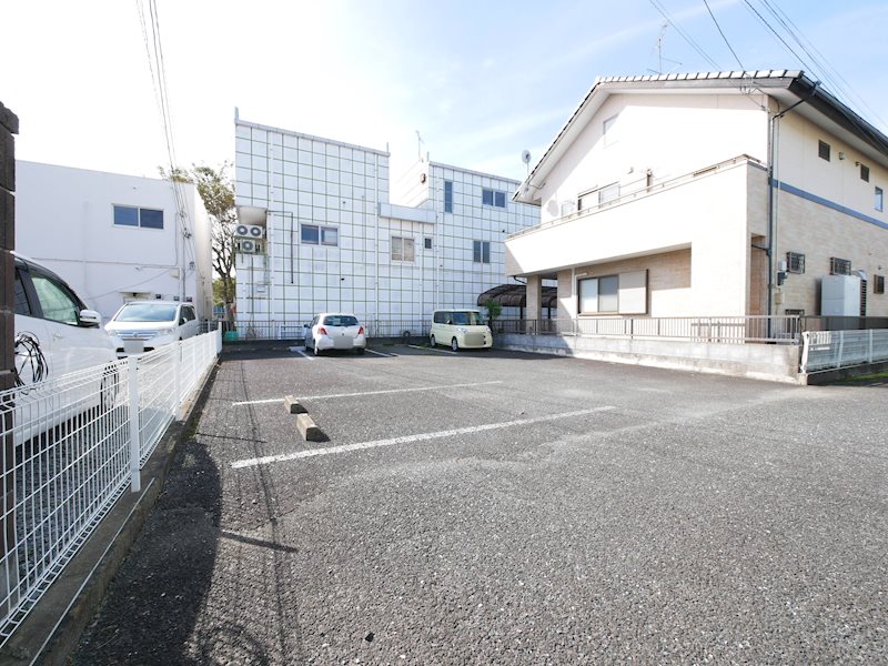 十王町駅前テナント 駐車場