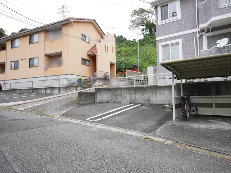 ミレニアムⅢ 駐車場