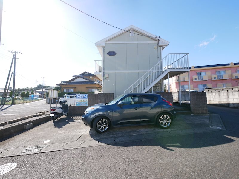 コートエスポワール 駐車場