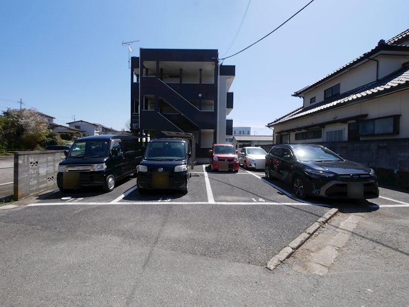 CASA WINⅡ 駐車場