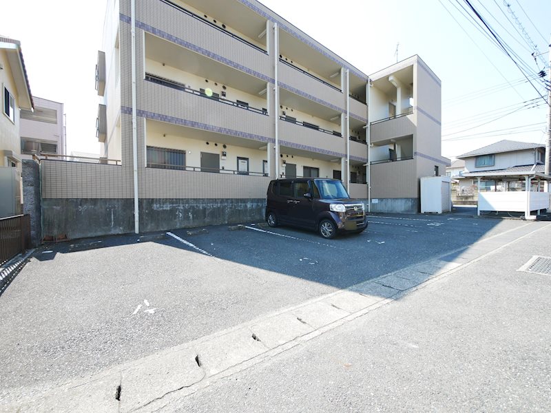 グリュックハイム 駐車場