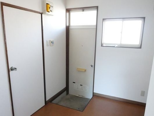 アーバンシティＫ 玄関