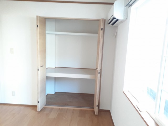 パークサイドＡ 収納