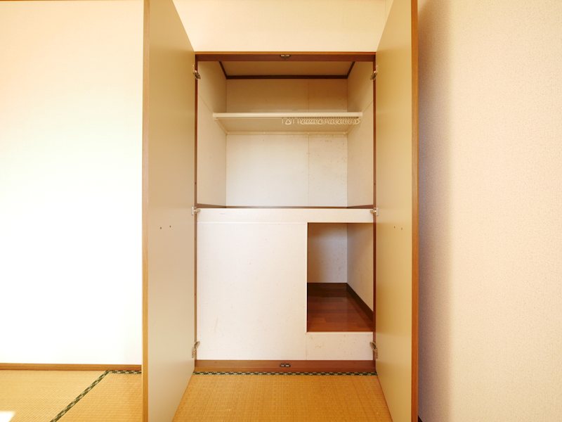 アルティメート東本町 収納