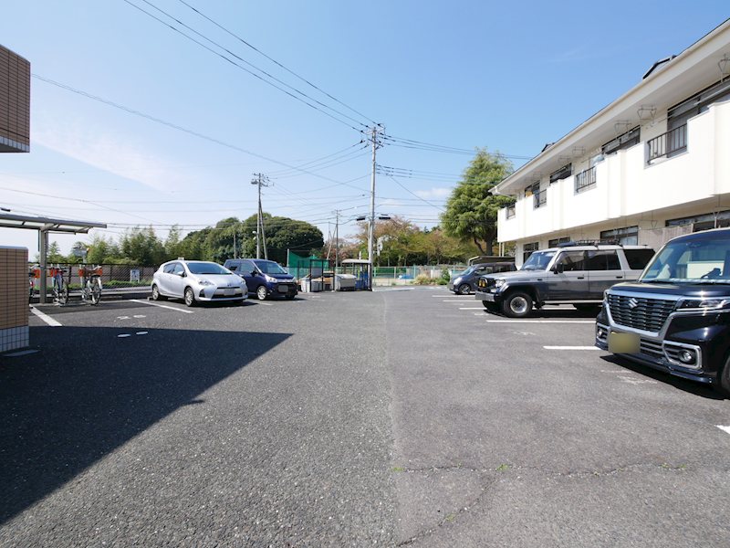 青葉ハイツ 駐車場