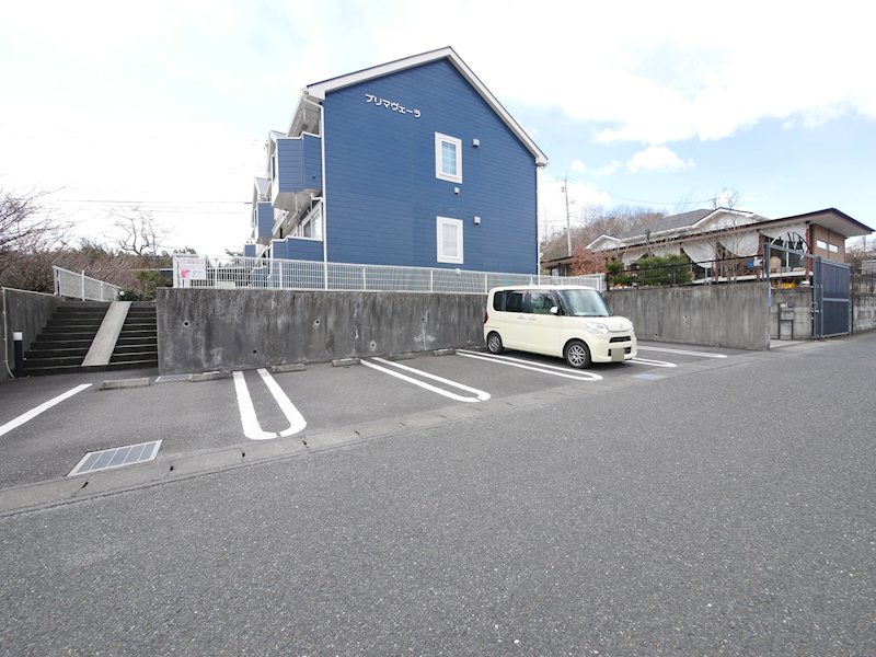 プリマヴェーラ 駐車場