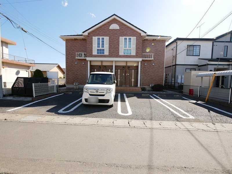 メゾンソレイユⅡ 駐車場