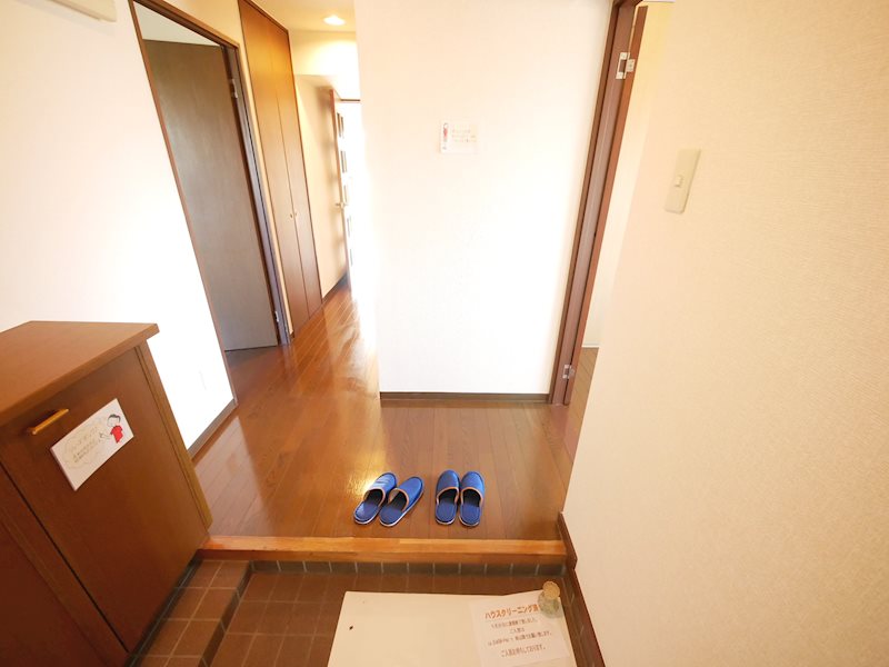 ルミエール南都 玄関