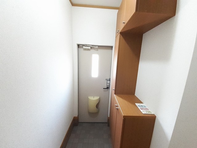 アンソレイエⅠ 玄関